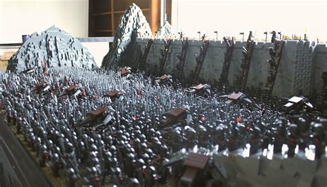 Massive Lego Helm's Deep awes (pictures) - CNET