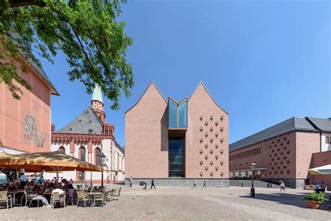 Lederer + Ragnarsdóttir + Oei, Moritz Bernoully · The Historical Museum in Frankfurt · Divisare