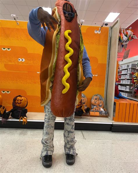 glizzy costume hard?? : r/BruceDropEmOff