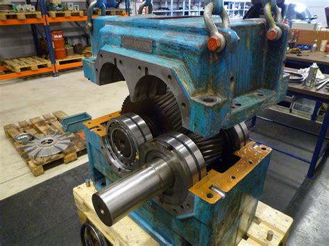 Flender gearbox - Kurvers ADS Benelux B.V.