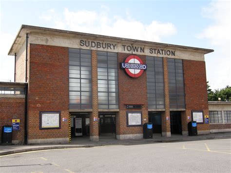 Sudbury Town station - A Picture from Uxbridge to Acton Town, Piccadilly - Tubewalker