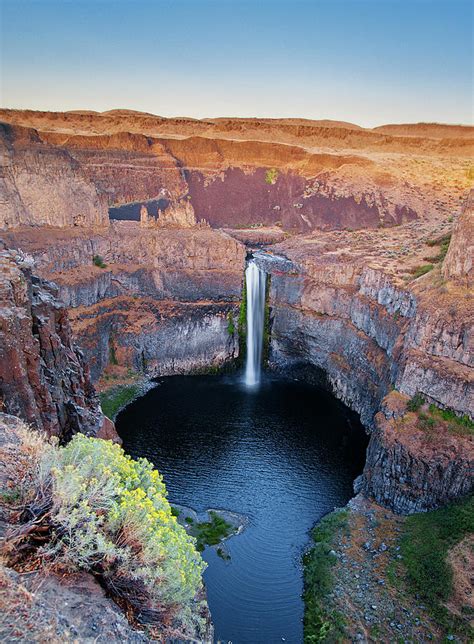 Palouse Falls Photograph by Scott King