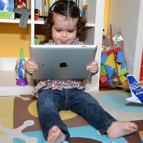 Trẻ mẫu giáo học tiếng Anh: ipad, youtube không liệu có đủ? - Tài Liệu ...