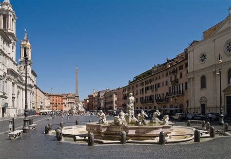 Venez voir les superbes fontaines sur la Piazza Novana