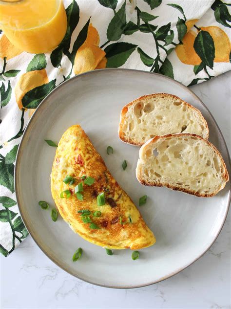 Veggie Omelet Recipe • The Candid Cooks