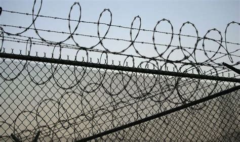 LA Detention Center: Nine injured as deputies and inmates clash at ...