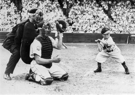 The Story Of Eddie Gaedel, Major League Baseball's Shortest Player