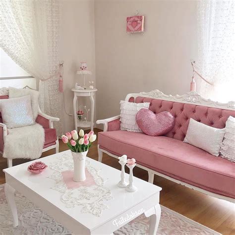 30 Desain Ruang Tamu Shabby Chic Minimalis Cantik Terbaru 2021 | Dekor Rumah