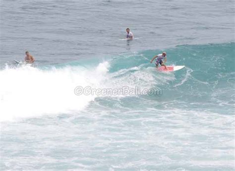 Surf Camp Bali, Learning to Surf at the most popular surfing playground… - GreenerBali