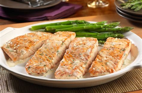 Salmon with Creamy Dill Sauce - Swanson | Recipe | Creamy dill sauce, Seafood dinner, Salmon ...