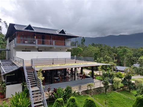 18 Resorts in Chikmagalur | Resorts Near Chikamagalur (2023)