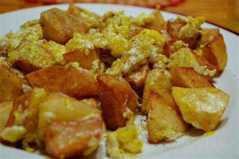 Fried Potatoes And Eggs Recipe — Dishmaps