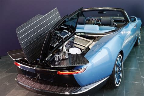 Rolls-Royce drives up car luxury with 'Boat Tail' - News Update