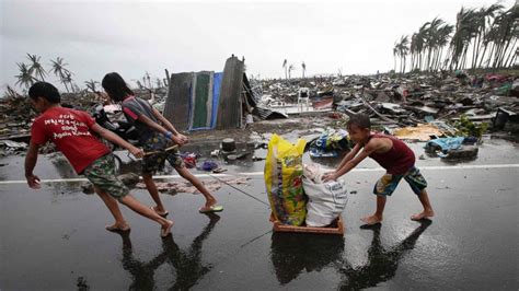 Typhoon Haiyan Aid Efforts Complicated by Storm's Destruction - ABC News