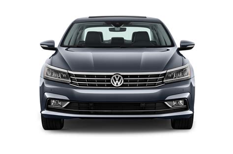 Volkswagen Passat Alltrack Debuts for Europe in Geneva