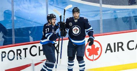 Winnipeg Jets Head Coach Provides Update On Star Forwards - NHL Rumors ...