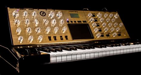 Moog 10th Anniversary Minimoog Voyager | Sweetwater