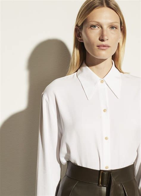 Pin by Emily Loeffelholz on April Vibes | Collar shirts women, Collared shirt outfits, Collared ...