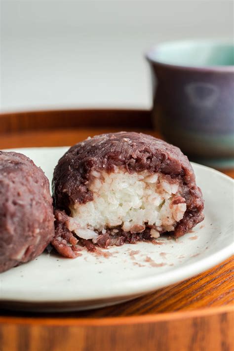 Ohagi (Japanese Sweet Rice Balls) おはぎ - Okonomi Kitchen