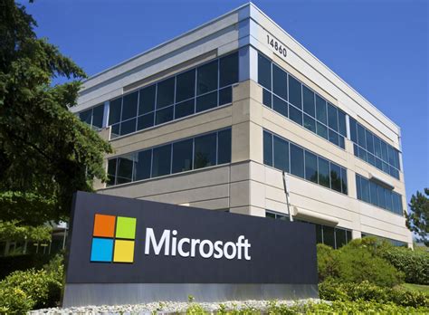 Microsoft's Redmond Campus Will Host a Coronavirus Vaccination Site ...