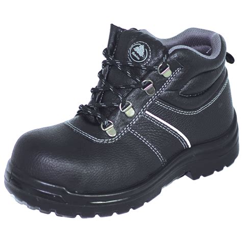 Good quality safety shoes from Bata Industrials