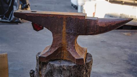 Why Anvils Have a Point (And Other Anvil Shape Answers) – Make It From ...