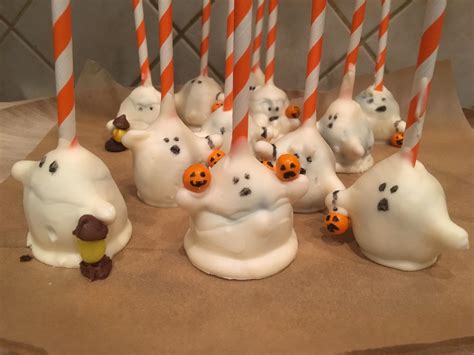 Halloween ghost cake pops : r/cakedecorating