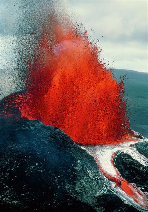 Eruption Of Mauna Loa Photograph by Science Photo Library - Pixels