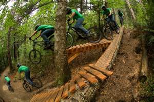 Different levels in a northshore mountainbike obstacle | Mountain bike ...