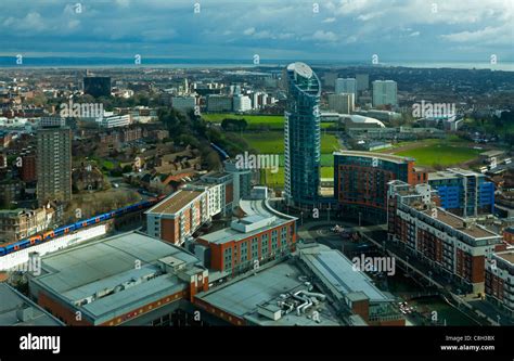 City of portsmouth hi-res stock photography and images - Alamy