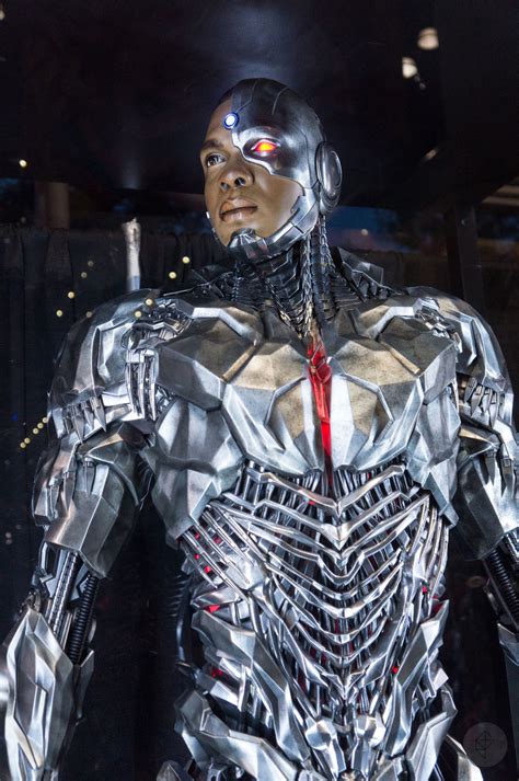 The Justice League costumes look great in person at NYCC - Polygon