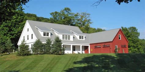 The American Farmhouse: Iconic and Evolving