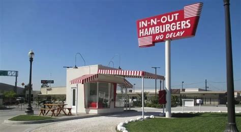 10 Delicious Facts About In-N-Out Burger - The Fact Site