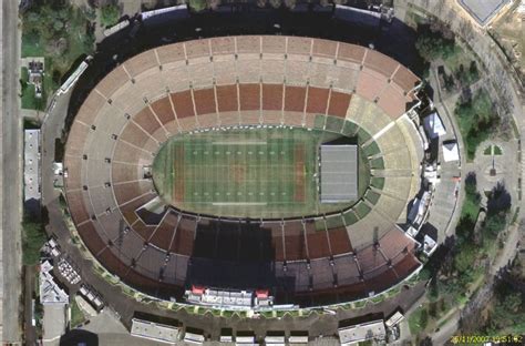 Los Angeles Memorial Coliseum (Los Angeles, 1923) | Structurae