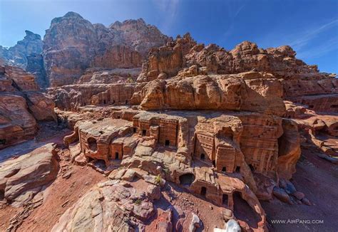 Petra, Jordan • 360° Aerial Panorama | Petra jordania, Maravillas del mundo, Petra