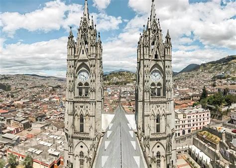 25 AMAZING Things to do in Quito, Ecuador - Destinationless Travel