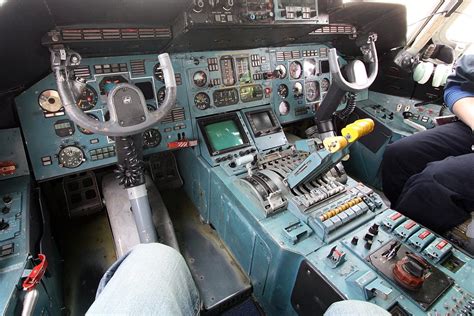 Antonov 225 Cockpit | Dave Subelack | Flickr