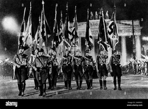 parade of the SA, Brandenburg Gate, Berlin, 1933 Stock Photo - Alamy