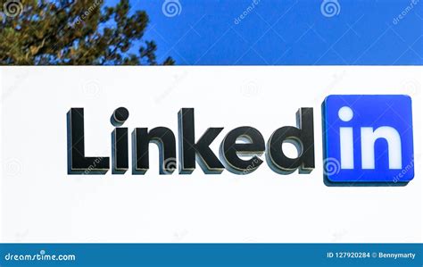 Linkedin logo Sign editorial stock image. Image of campus - 127920284