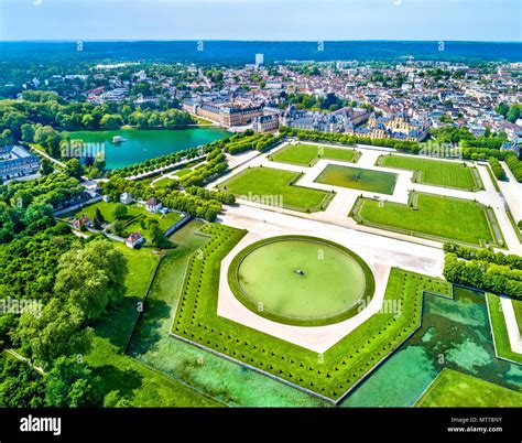 Gardens Chateau De Fontainebleau