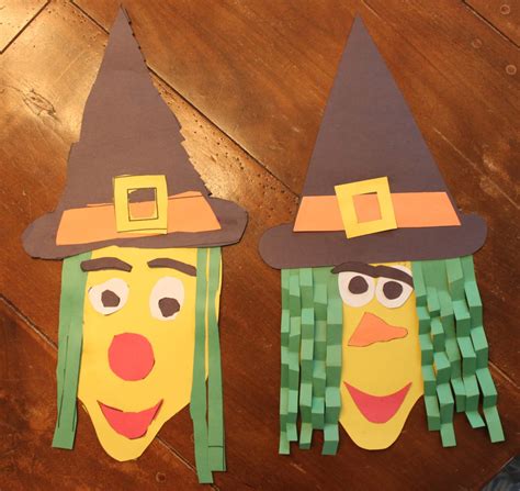 Construction Paper Halloween Witch