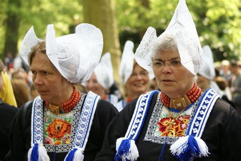 Traditional Dutch clothes | Gerry van Gent | Flickr