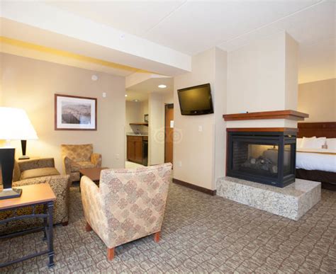 Comfort Suites Canal Park (Duluth, MN) 2019 Review & Ratings | Family ...