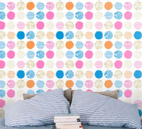 coloured dot pattern Circle Wallpaper - TenStickers