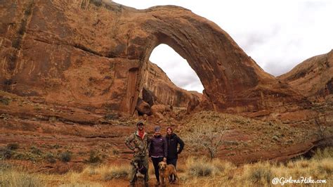 Hiking to Broken Bow Arch - Girl on a Hike