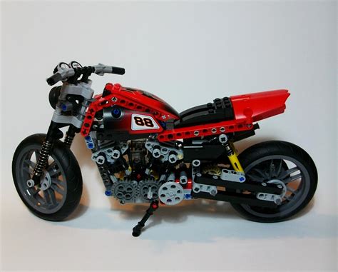 LEGO TECHNIC MOTORCYCLES: Harley Davidson XR 1200 by kurtSoares