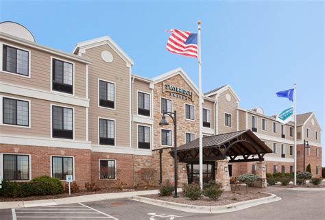 Staybridge Suites Milwaukee West-Oconomowoc - Hotel - Oconomowoc, WI 53066