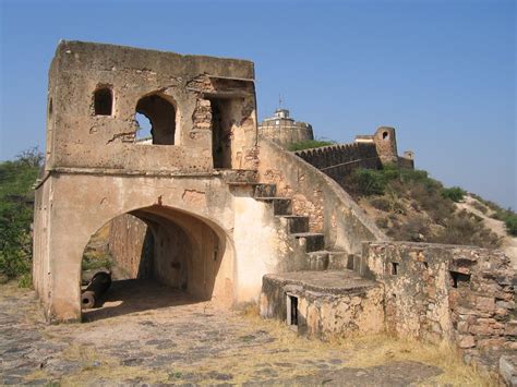 Bundi Fort w Cannon | On the ramparts of Taragarh Fort, abov… | Flickr