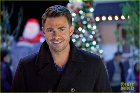 Jonathan Bennett Includes One Of His Family's Special Traditions In New Hallmark Movie 'The ...