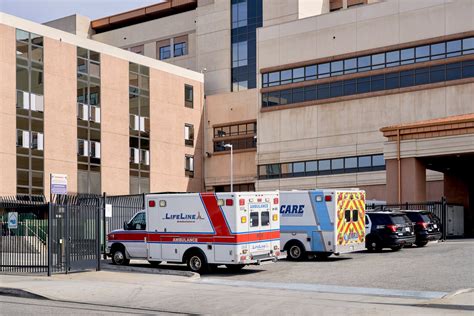 Patients Are Evacuated After Blackout at Los Angeles Hospital - The New ...